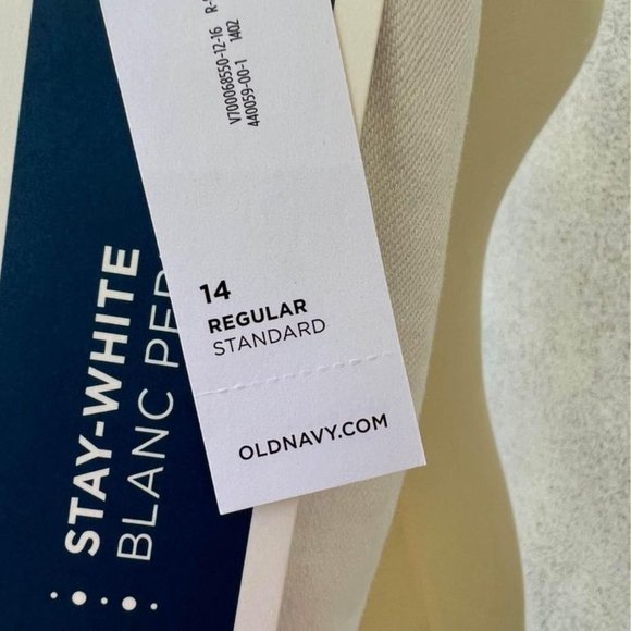 NEW White Old Navy Woman’s Boyfriend Straight Jeans Size 14 - Picture 5 of 6